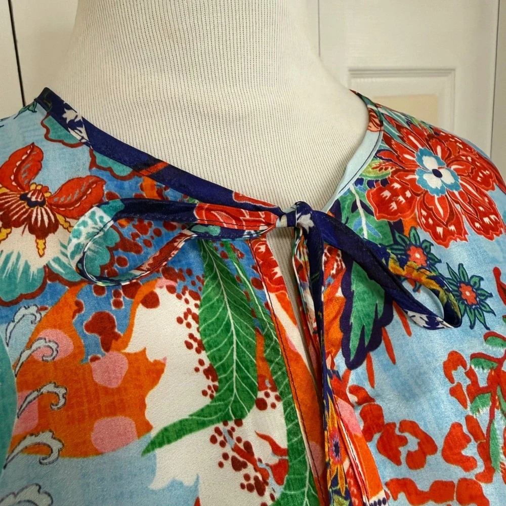 Love Kyla Anthropologie Tunic Bohemian Floral Print Tie Neck Scalloped Edge M